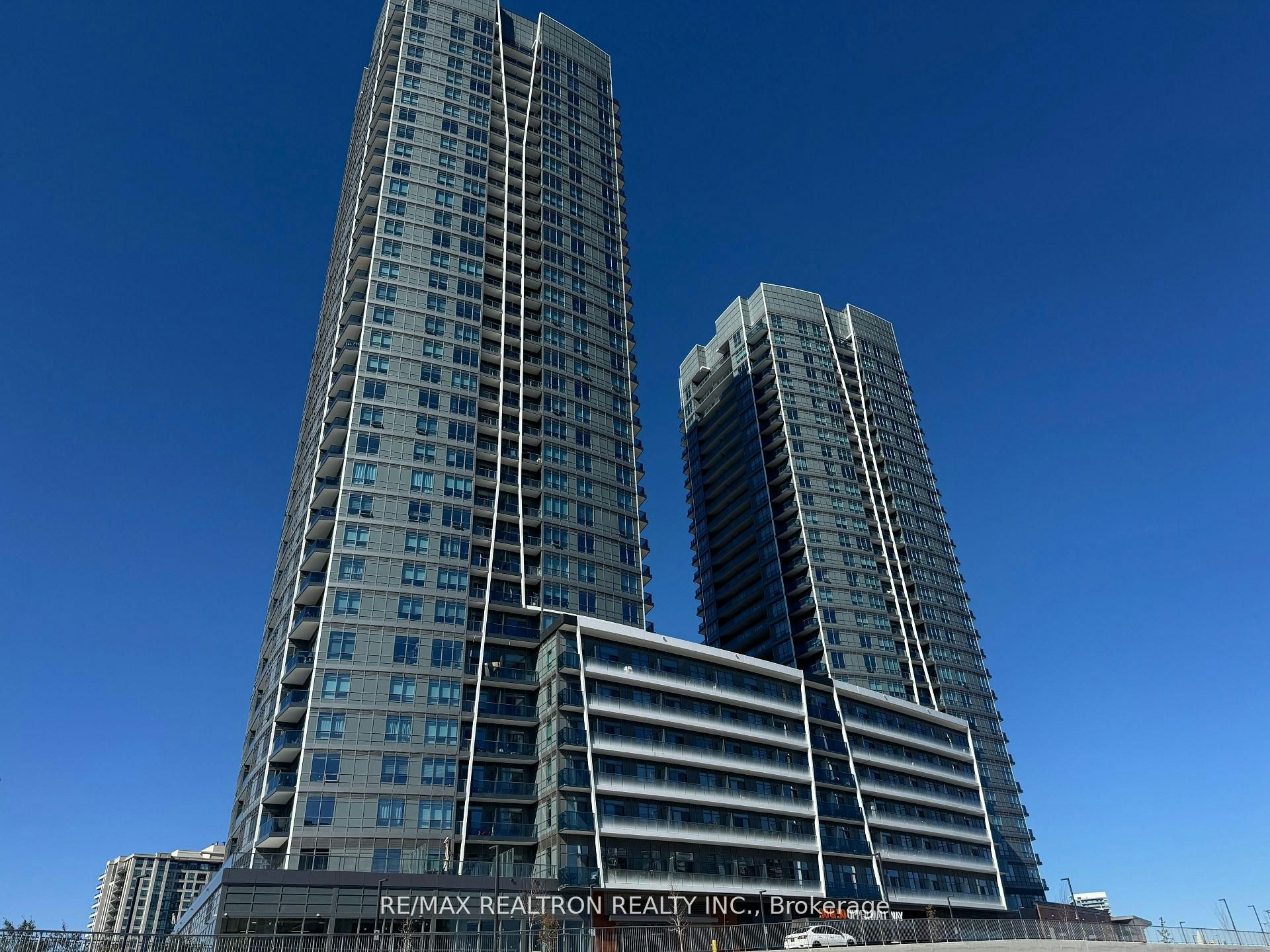 A-620-30 Upper Mall Way, Vaughan, ON, L4J 0L7