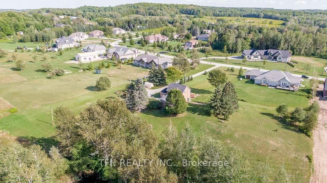 86-C Dale Crescent, Bradford West Gwillimbury, ON, L0L 1L0
