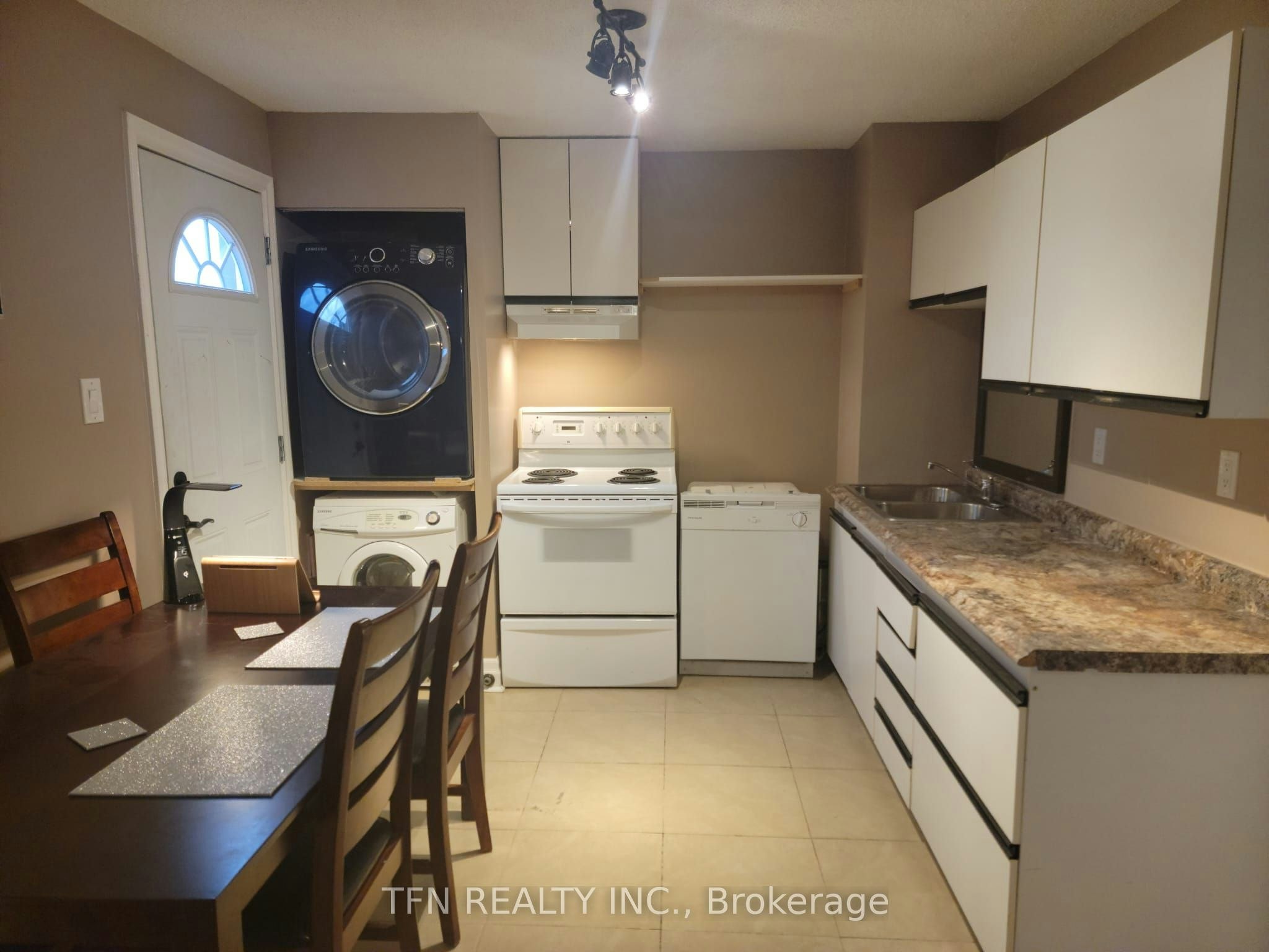 86-C Dale Crescent, Bradford West Gwillimbury, ON, L0L 1L0 - 10