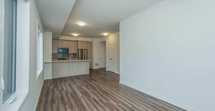 292-140 Honeycrisp Crescent, Vaughan, ON, L4K 0N7 - 12