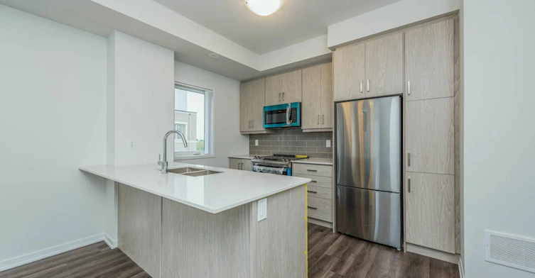 292-140 Honeycrisp Crescent, Vaughan, ON, L4K 0N7 - 7