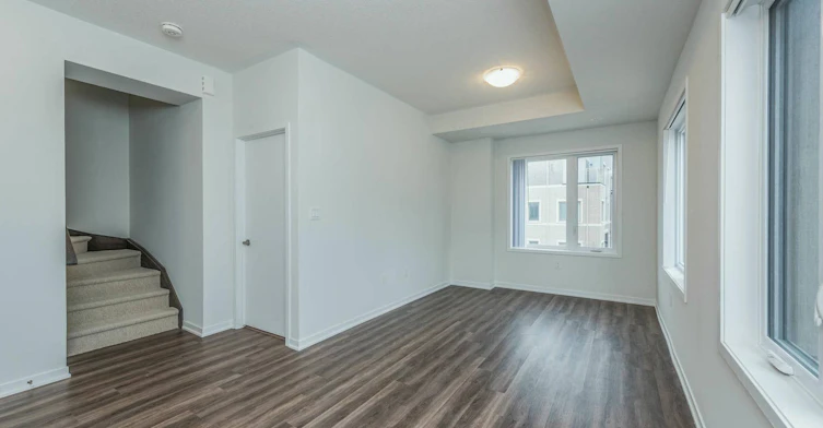 292-140 Honeycrisp Crescent, Vaughan, ON, L4K 0N7 - 11