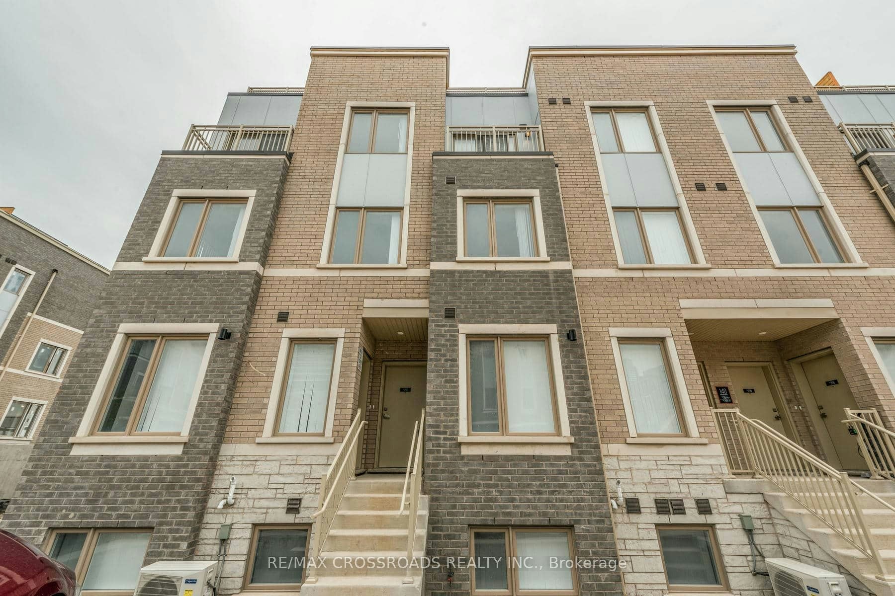 292-140 Honeycrisp Crescent, Vaughan, ON, L4K 0N7