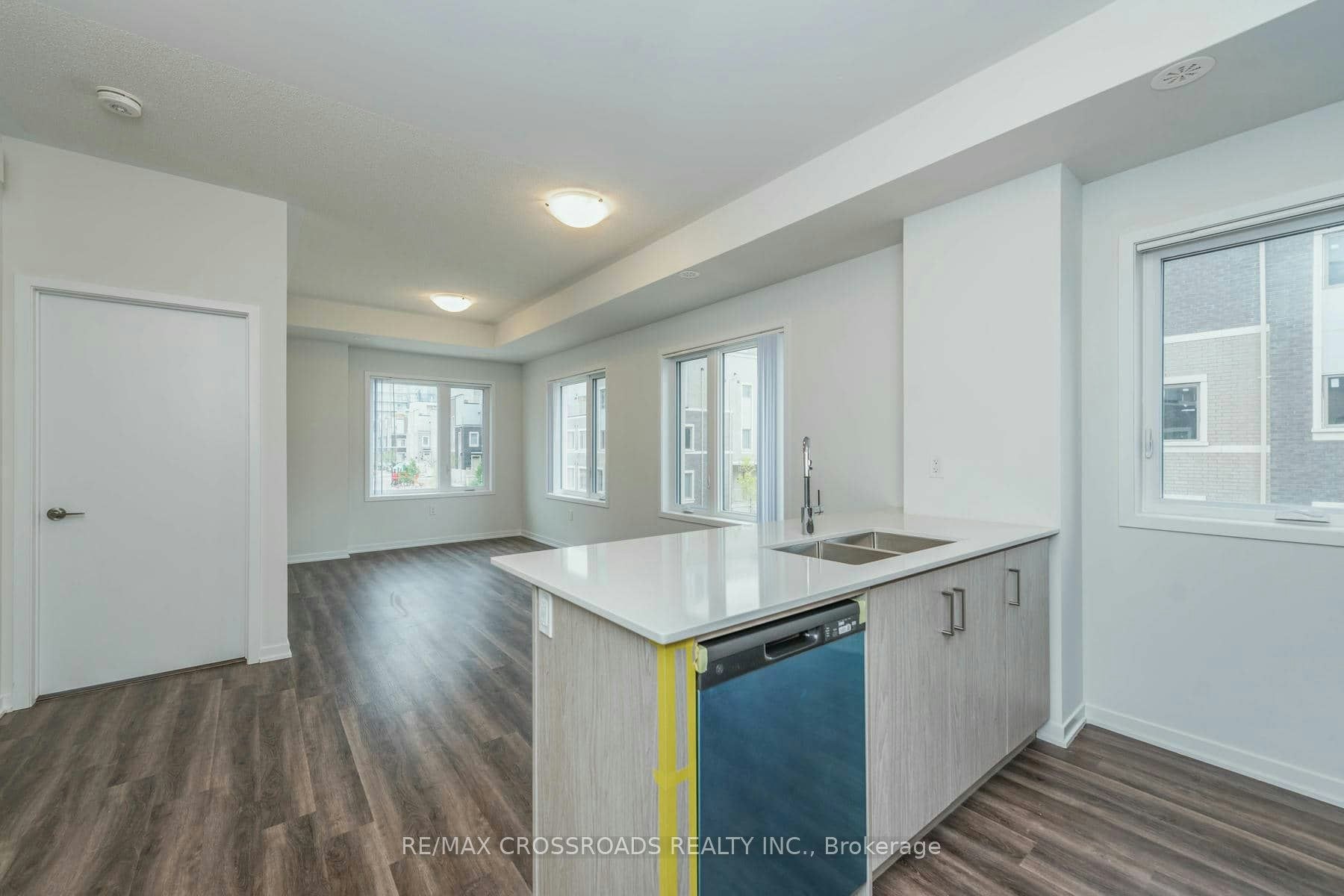 292-140 Honeycrisp Crescent, Vaughan, ON, L4K 0N7 - 6