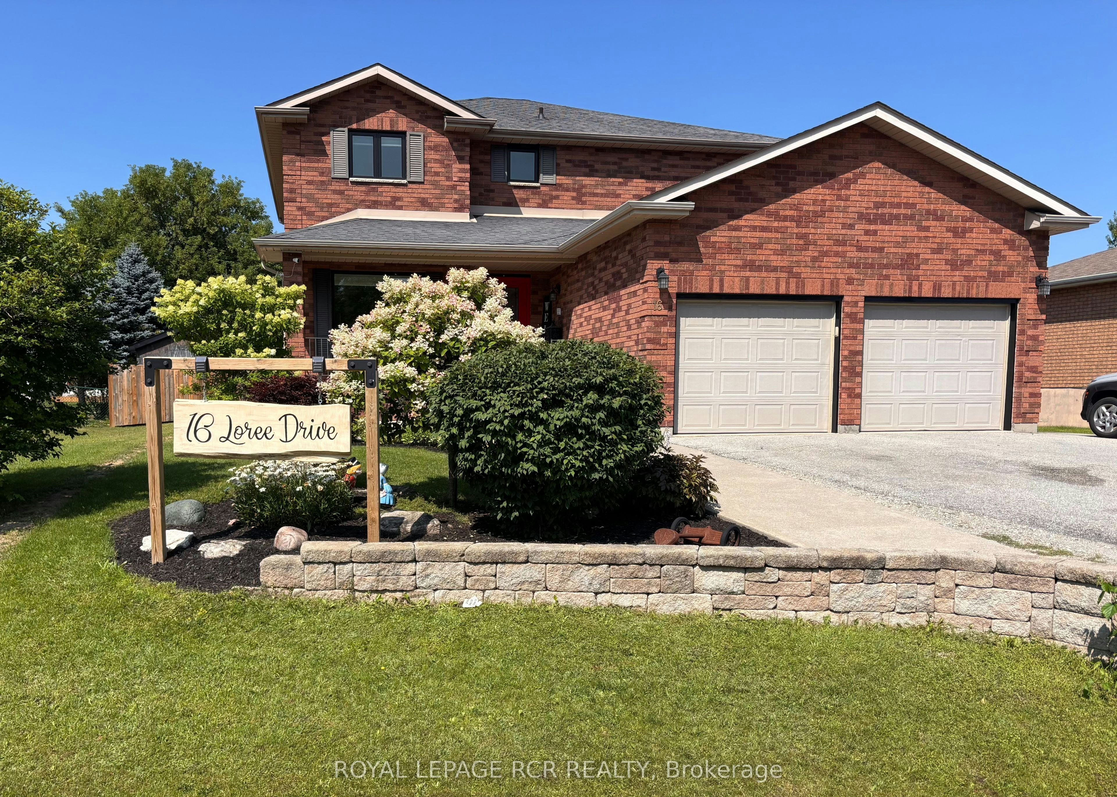 16 Loree Drive, Adjala-Tosorontio, ON, L0M 1J0