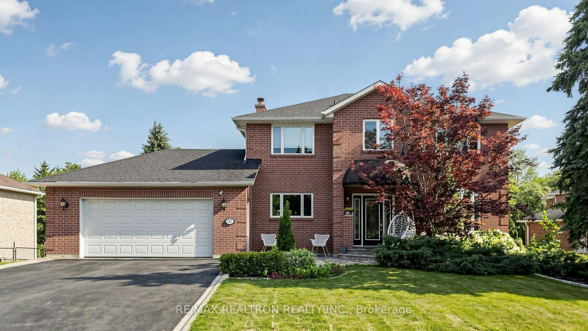 97 Thompson Drive, East Gwillimbury, ON, L9N 1E2