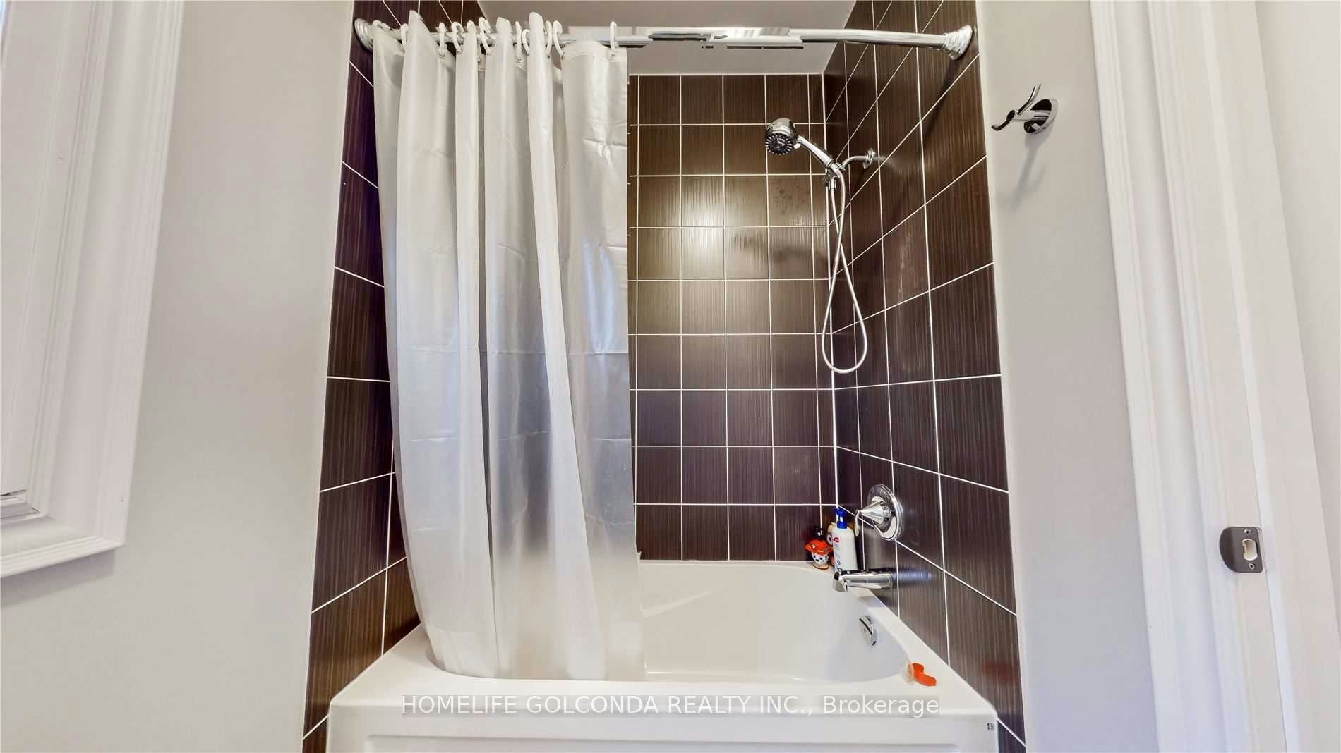 28 Stollery Pond Crescent, Markham, ON, L6C 0V1 - 30