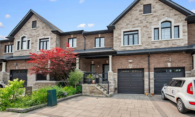 16 Charmuse Lane