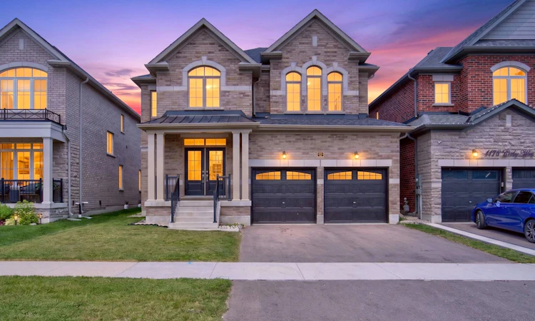 1182 Corby Way