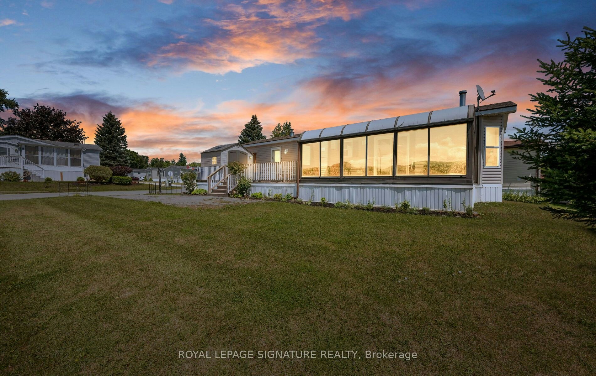 49 Sunrise Circle, Bradford West Gwillimbury, ON, L3Z 3W9