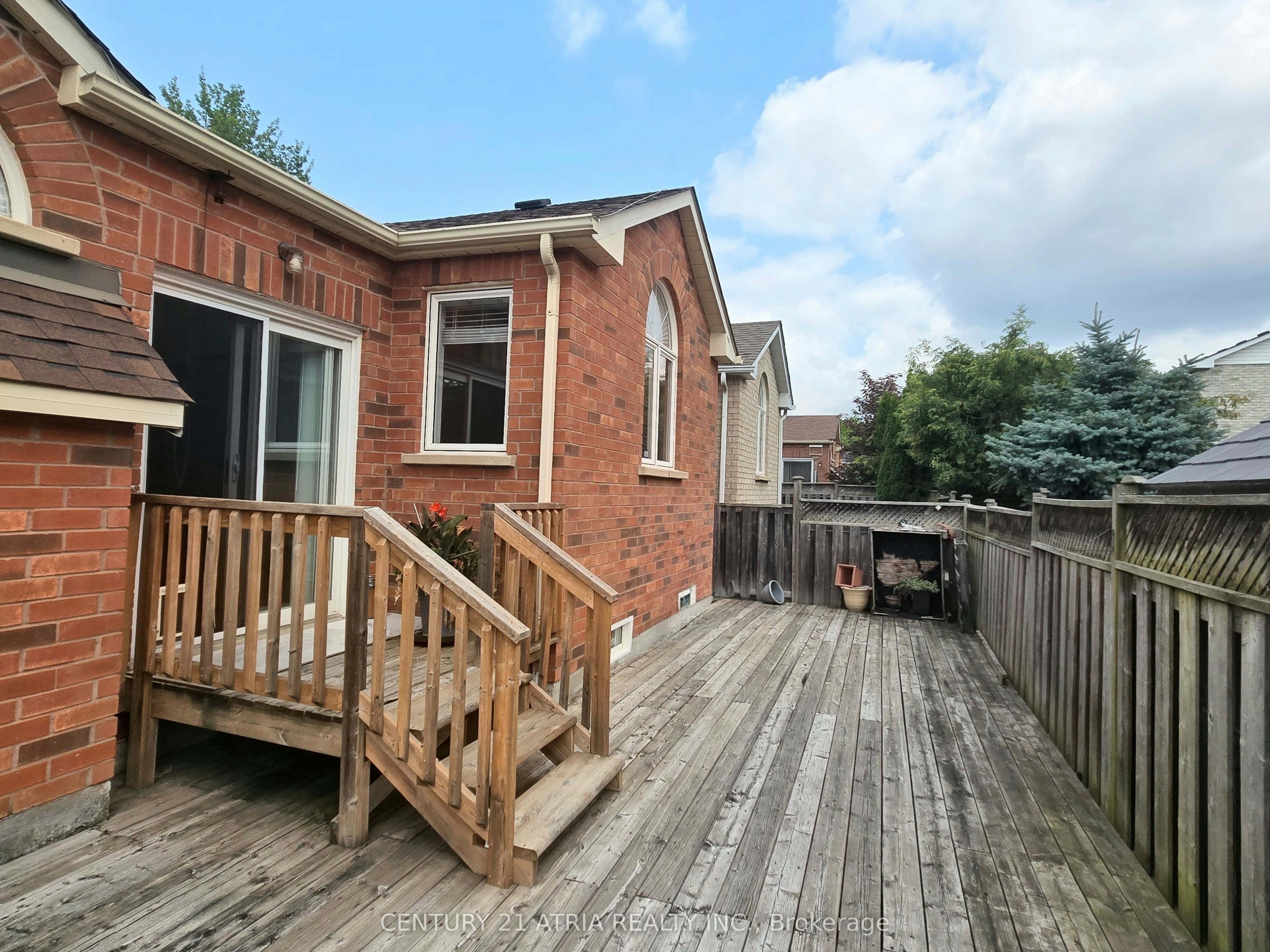 31 Cliveden Place, Markham, ON, L6C 2S4 - 31