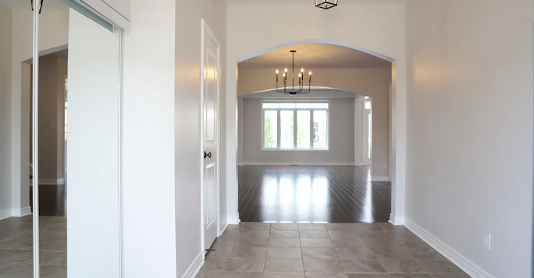 72 Treetops Boulevard, New Tecumseth, ON, L9R 0L9 - 2