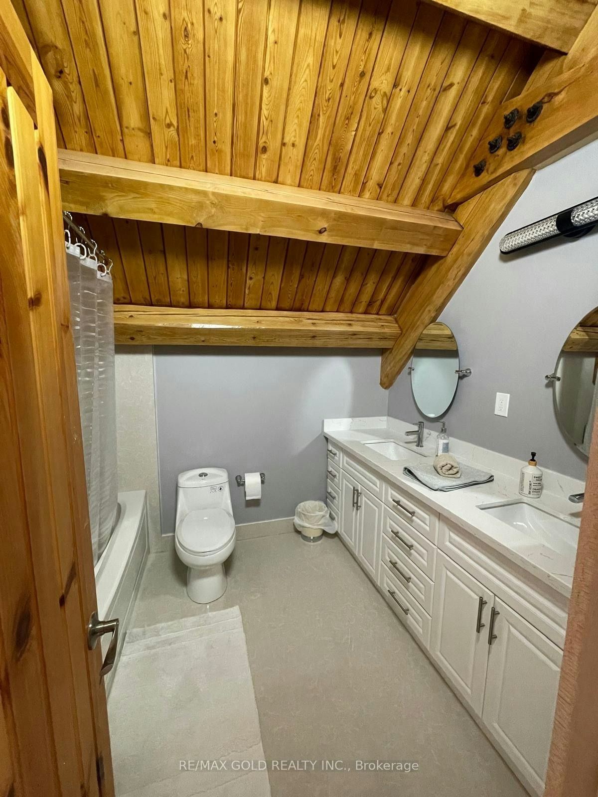 7815 15th Side Road, King, ON, L0G 1T0 - 18