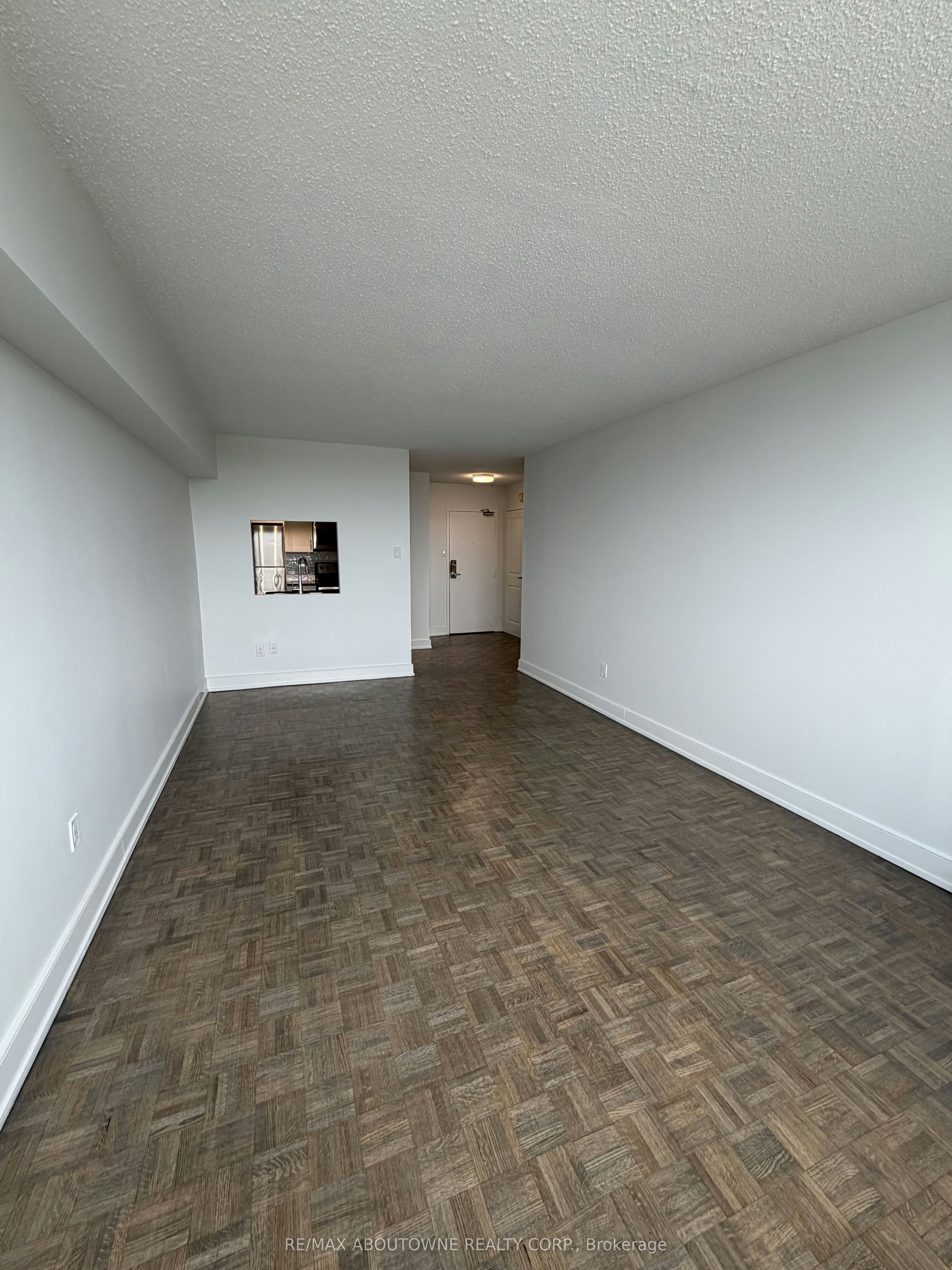 606-147 Wellington Street W, Aurora, ON, L4G 2N9 - 3