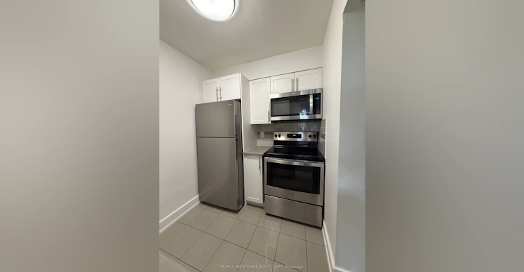 306-145 Wellington Street W, Aurora, ON, L4G 2N9 - 8
