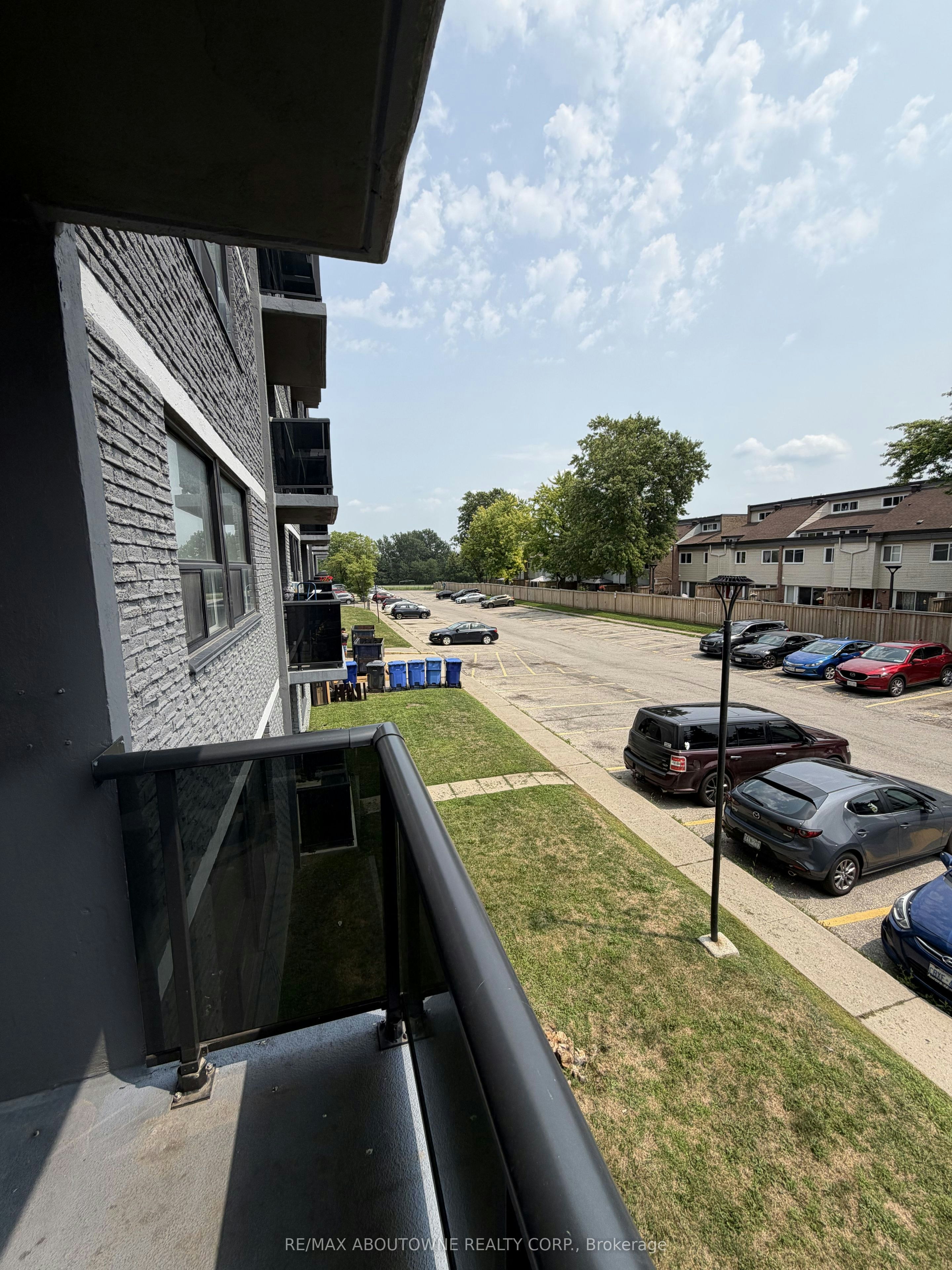 202-147 Wellington Street W, Aurora, ON, L4G 2N9 - 21