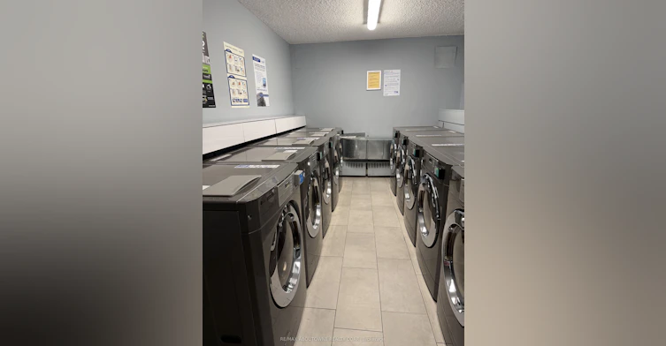 202-147 Wellington Street W, Aurora, ON, L4G 2N9 - 23