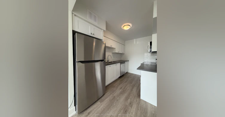 202-147 Wellington Street W, Aurora, ON, L4G 2N9 - 7