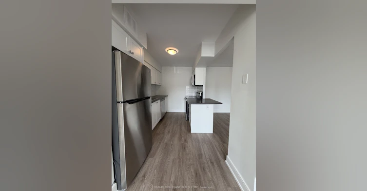 202-147 Wellington Street W, Aurora, ON, L4G 2N9 - 6