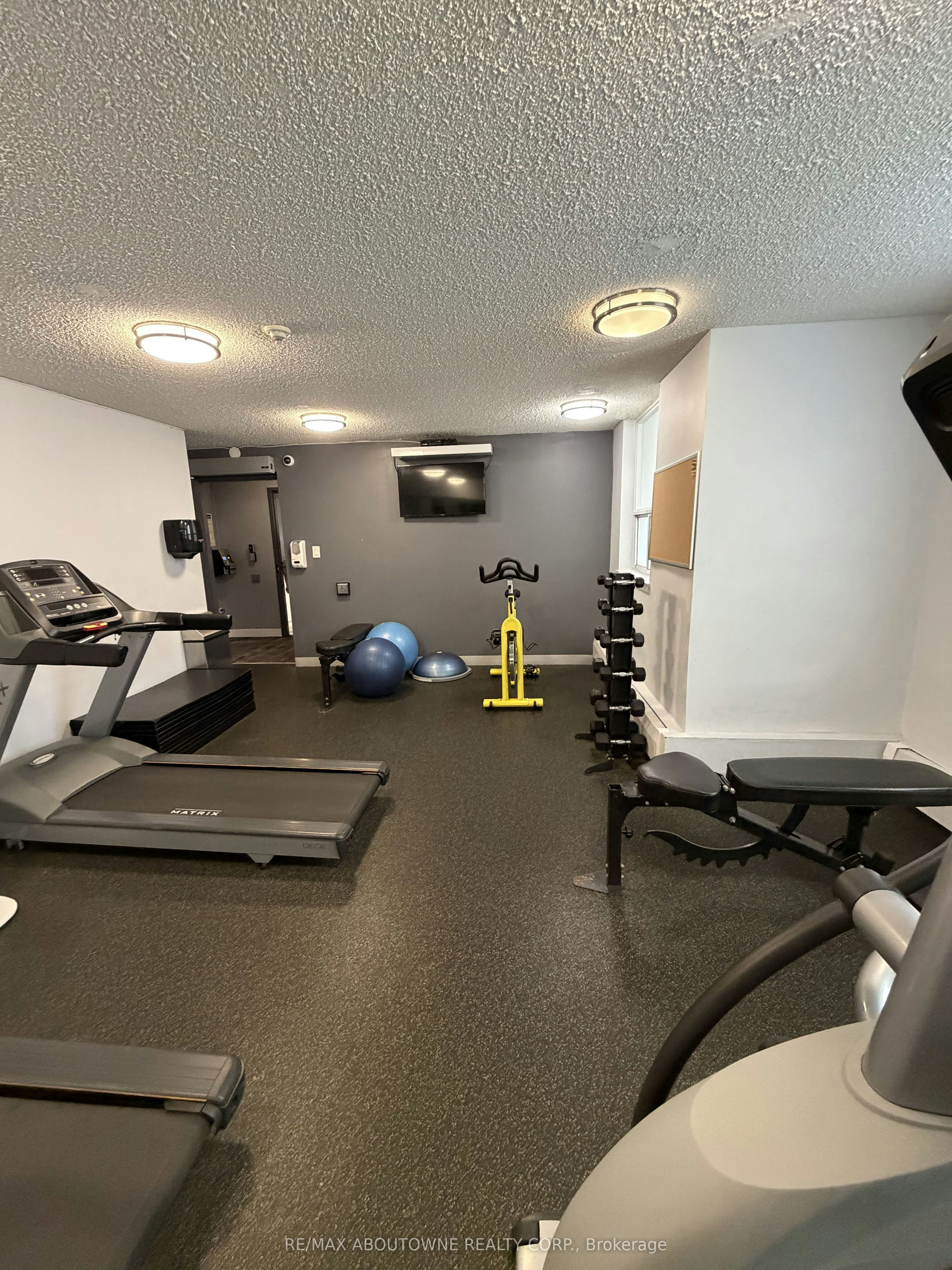202-147 Wellington Street W, Aurora, ON, L4G 2N9 - 25