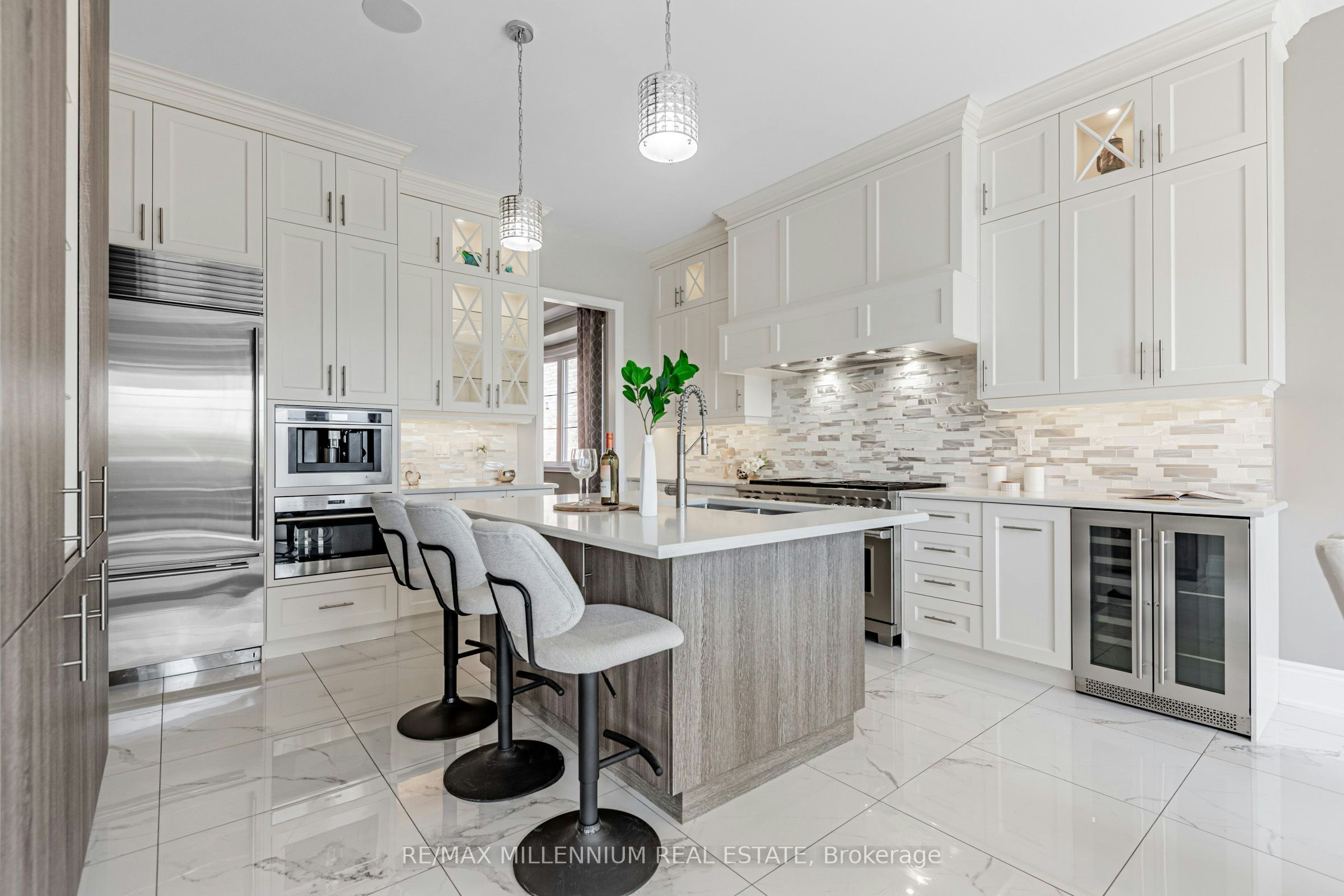 175 Woodgate Pines Drive, Vaughan, ON, L4H 4K5 - 2