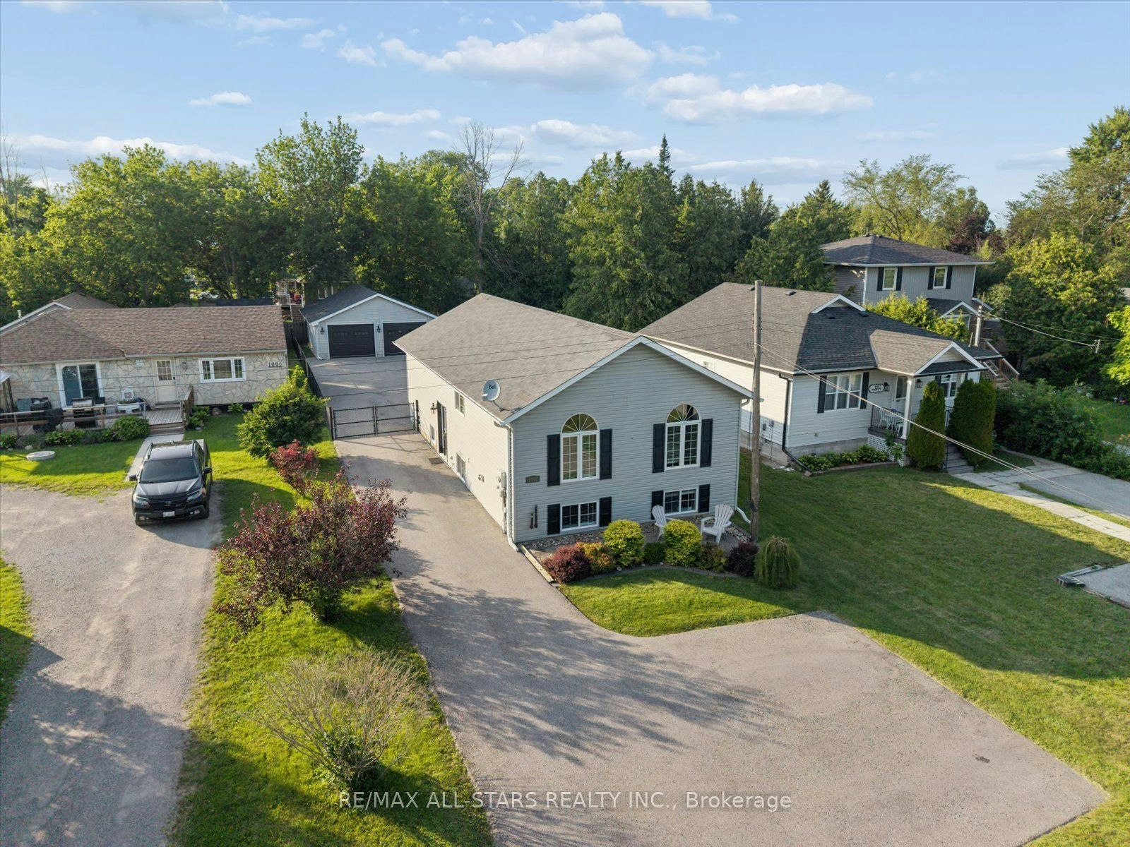 1008 Metro Road N, Georgina, ON, L4P 3E9