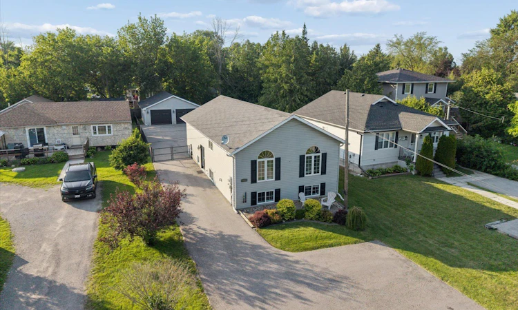 1008 Metro Road N
