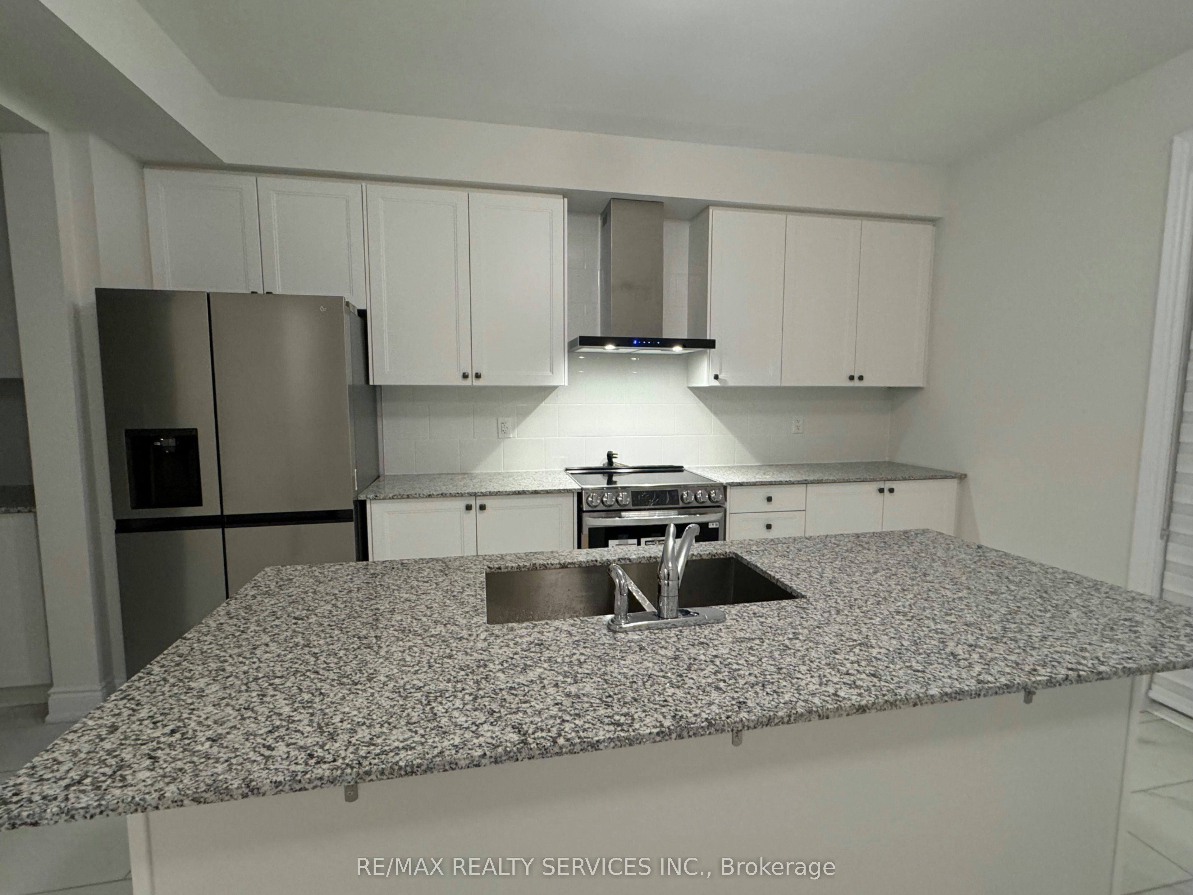 202 Tennant Circle, Vaughan, ON, L4H 5L4 - 11