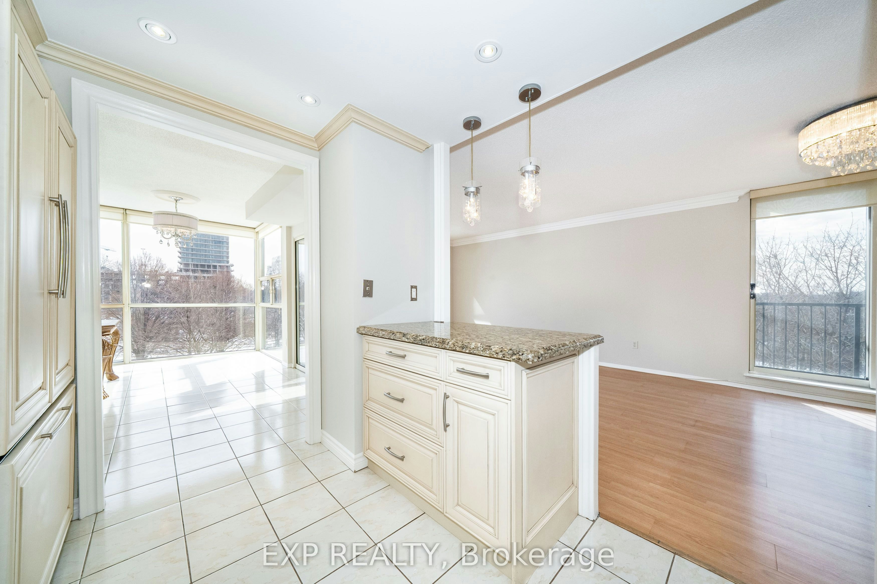 404-30 Harding Boulevard W, Richmond Hill, ON, L4C 9M3 - 13