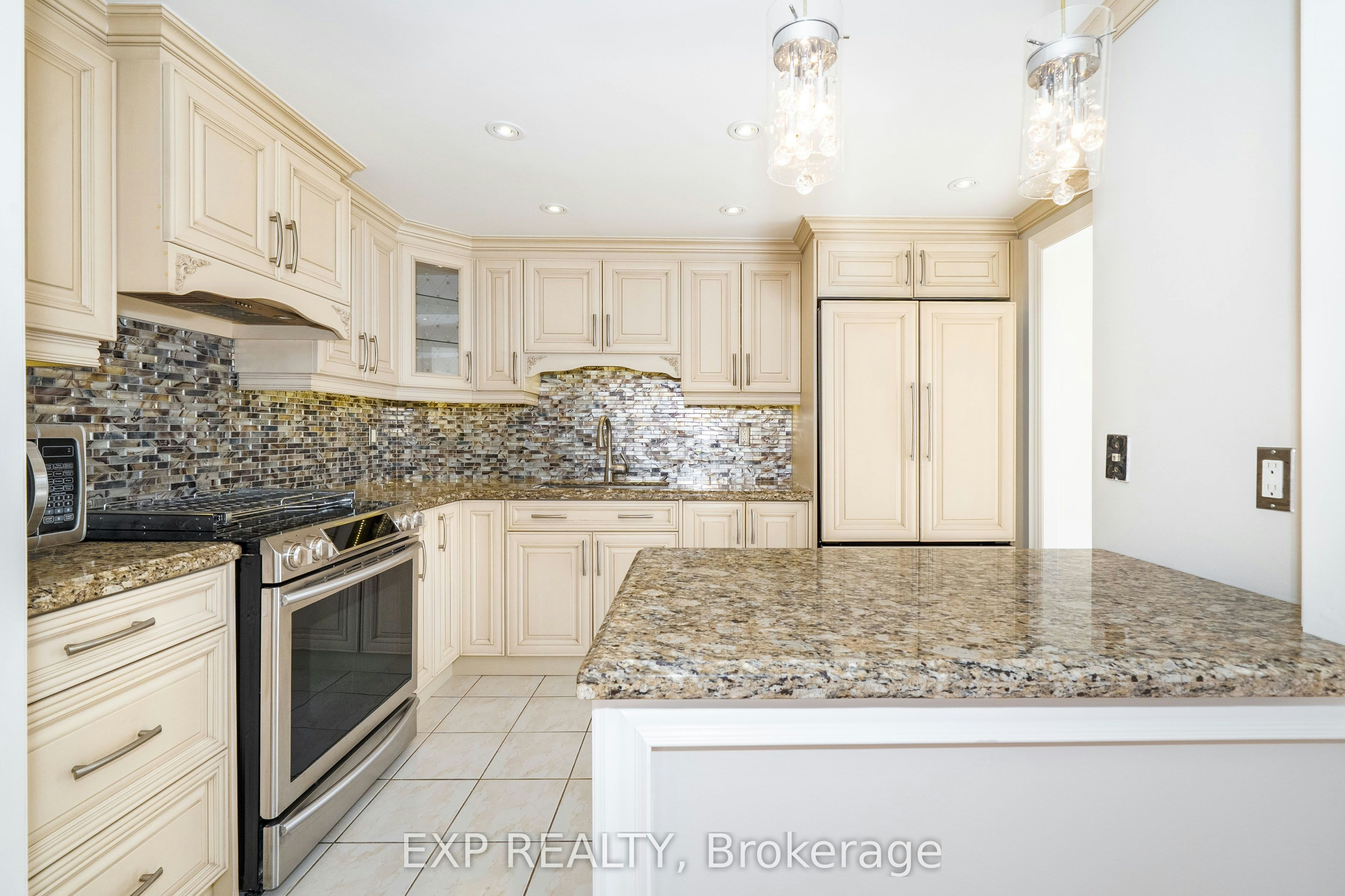 404-30 Harding Boulevard W, Richmond Hill, ON, L4C 9M3 - 17