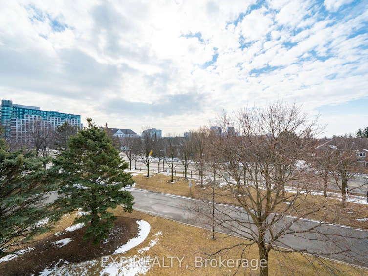404-30 Harding Boulevard W, Richmond Hill, ON, L4C 9M3 - 23