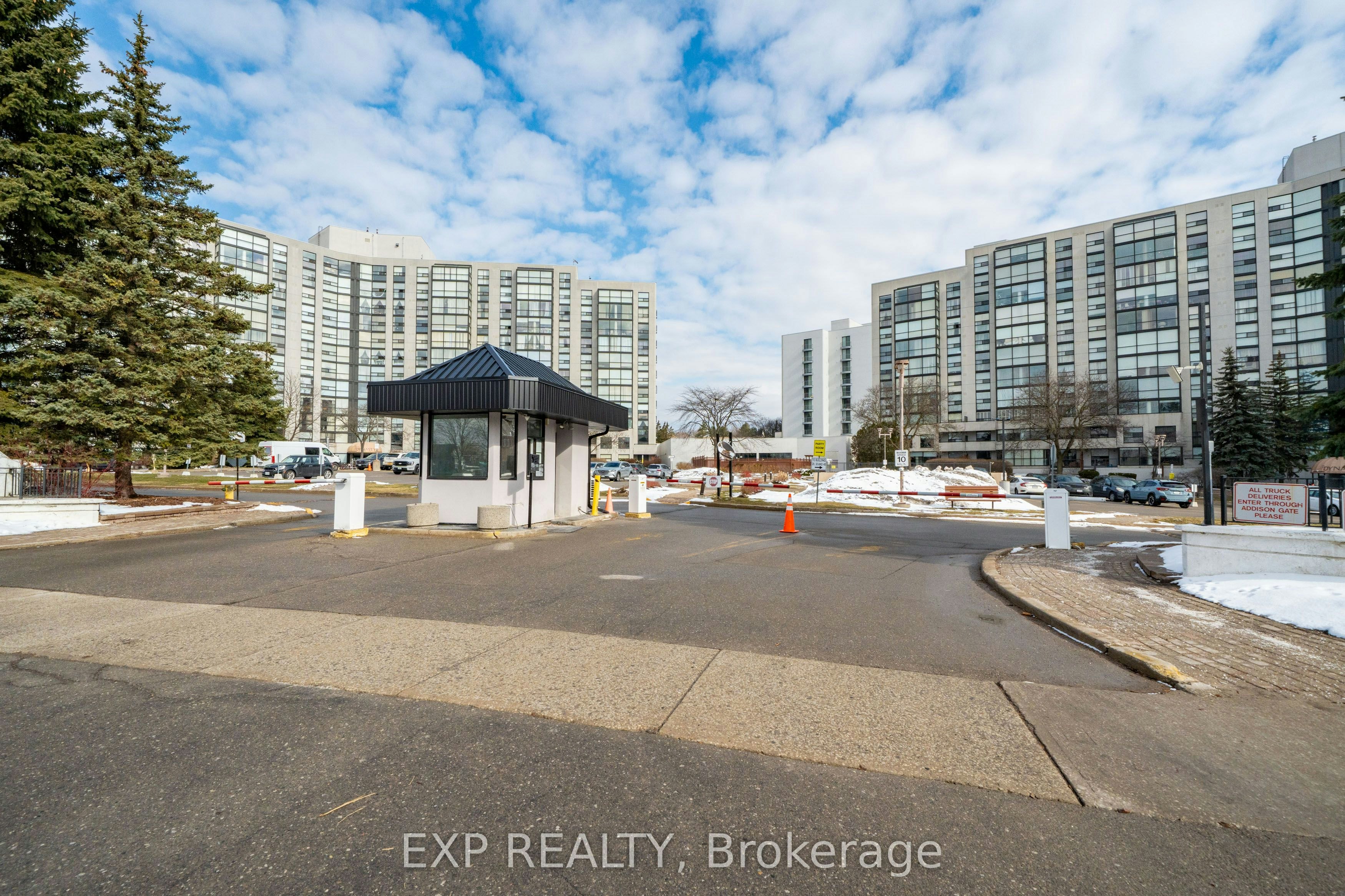 404-30 Harding Boulevard W, Richmond Hill, ON, L4C 9M3 - 37