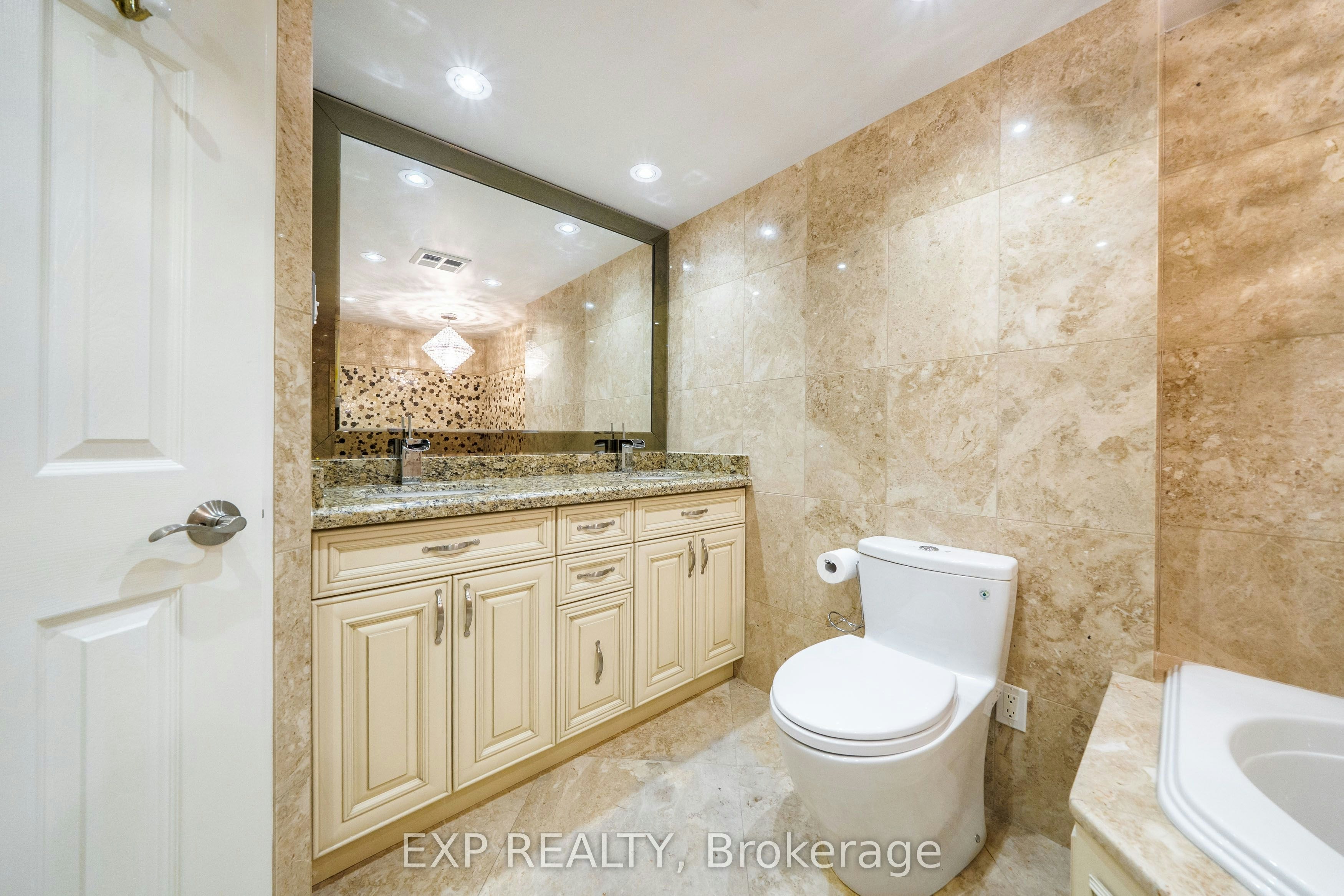 404-30 Harding Boulevard W, Richmond Hill, ON, L4C 9M3 - 21
