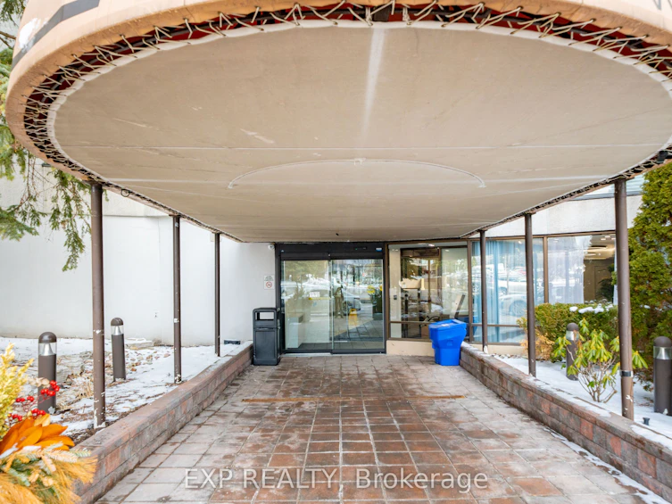 404-30 Harding Boulevard W, Richmond Hill, ON, L4C 9M3 - 40