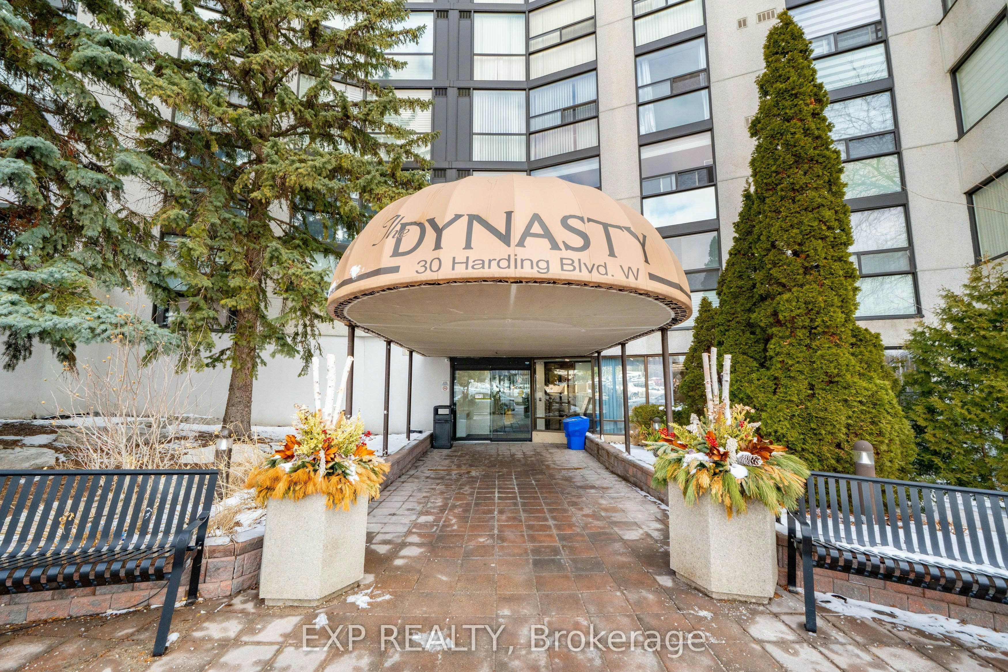 404-30 Harding Boulevard W, Richmond Hill, ON, L4C 9M3 - 39