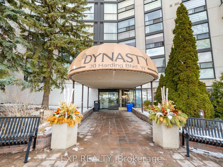 404-30 Harding Boulevard W, Richmond Hill, ON, L4C 9M3 - 39