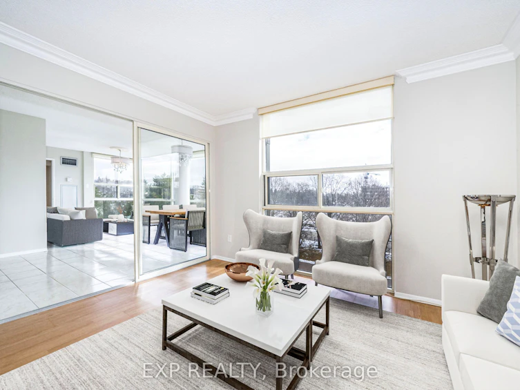 404-30 Harding Boulevard W, Richmond Hill, ON, L4C 9M3 - 6