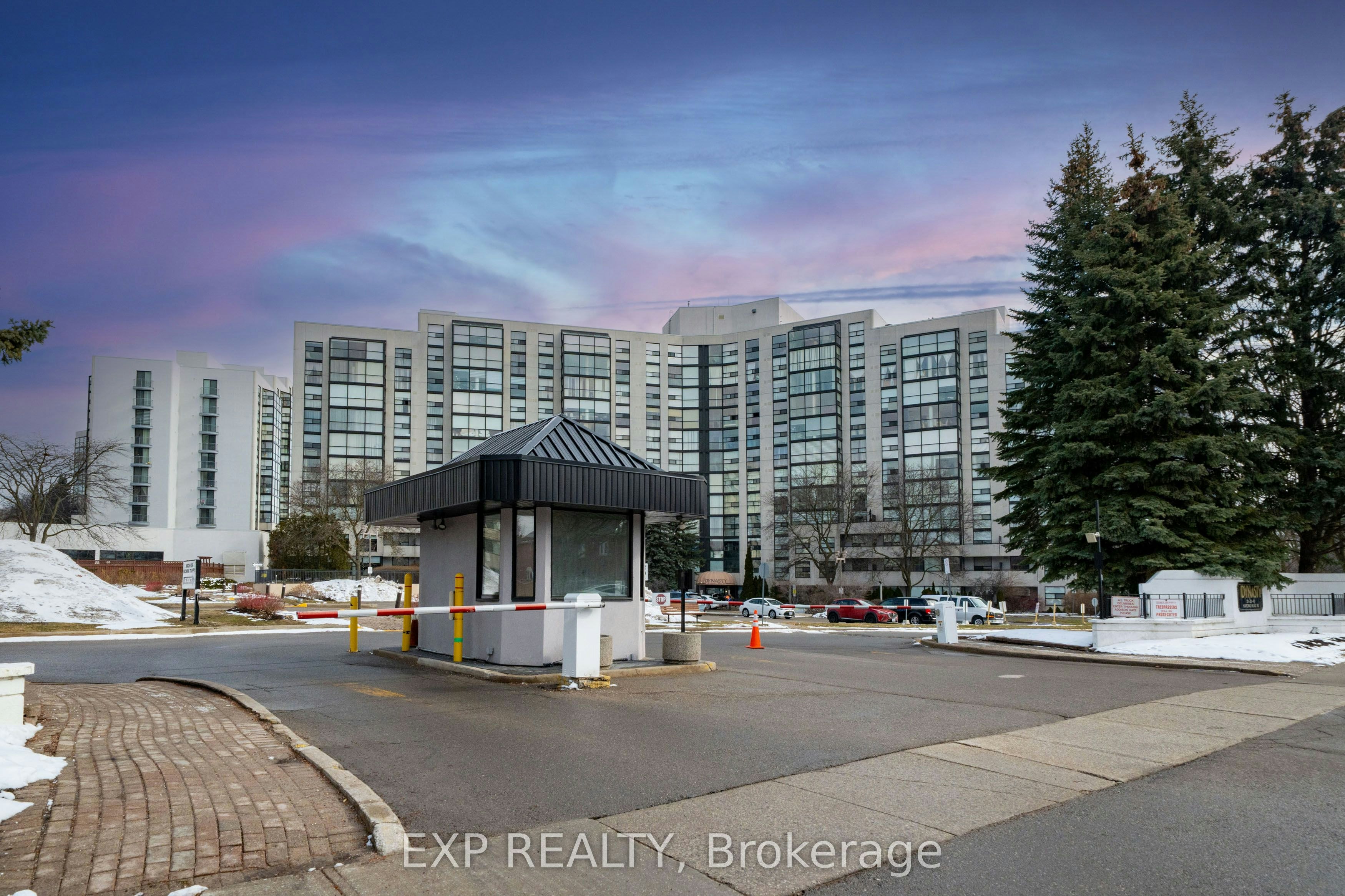 404-30 Harding Boulevard W, Richmond Hill, ON, L4C 9M3 - 38