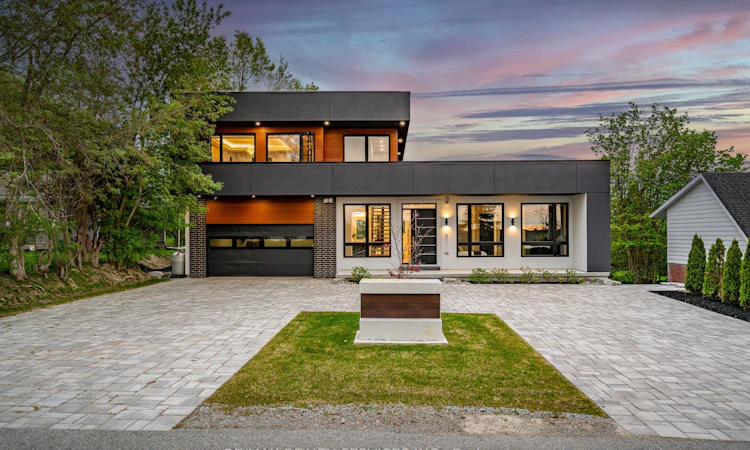 1395 Old Green Lane