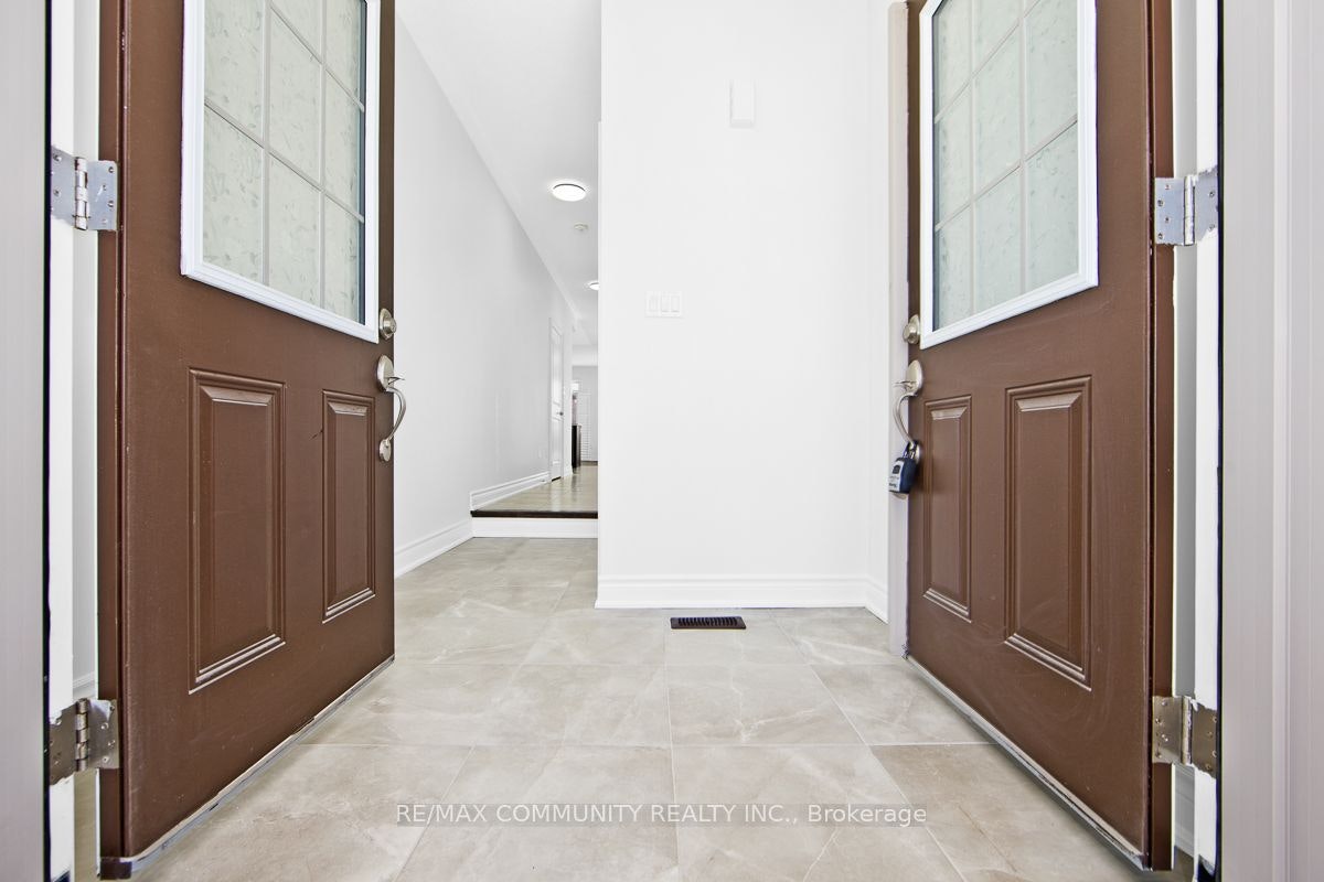 33 Liam Lane, Markham, ON, L3S 3J5 - 3