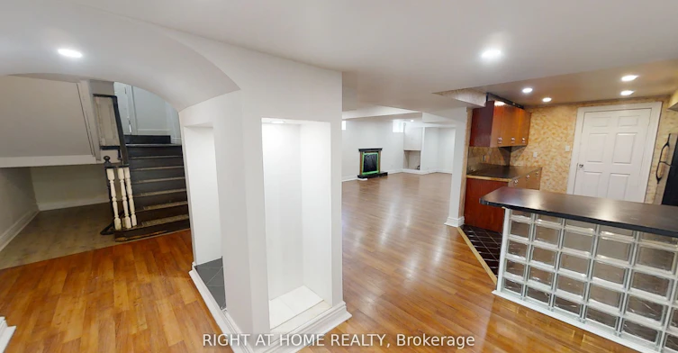 31 Northgate Crescent E, Richmond Hill, ON, L4B 2K8 - 5