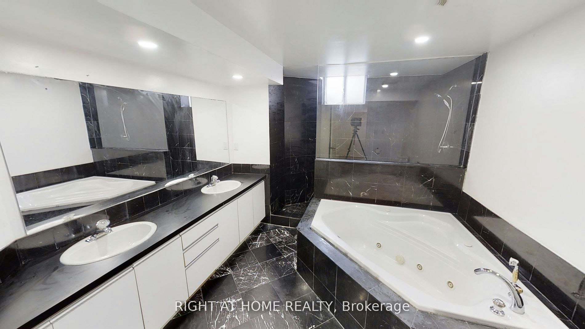 31 Northgate Crescent E, Richmond Hill, ON, L4B 2K8 - 4