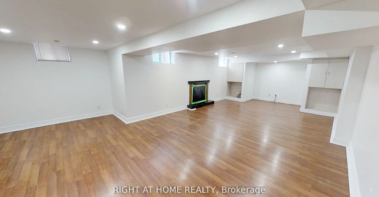 31 Northgate Crescent E, Richmond Hill, ON, L4B 2K8