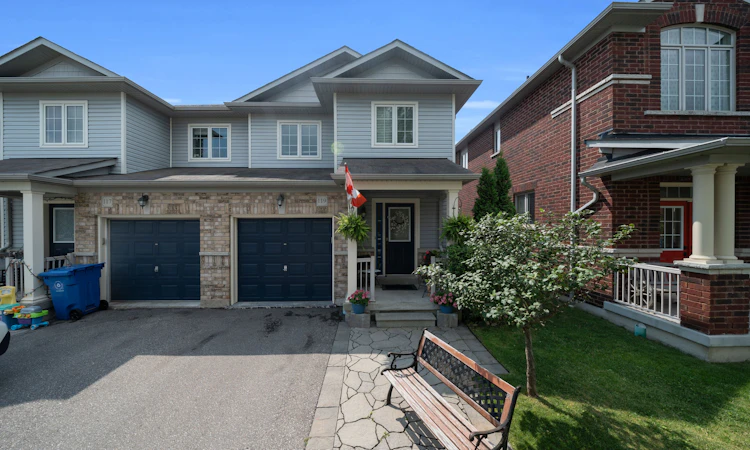119 Vera Lynn Crescent