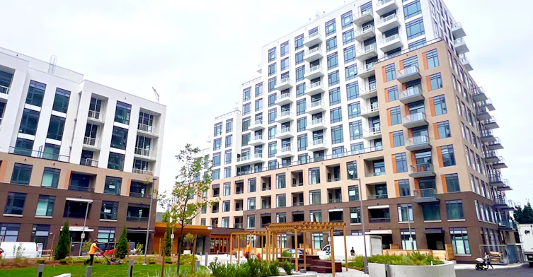 605-8 Beverley Glen Boulevard, Vaughan, ON, L4J 0L5