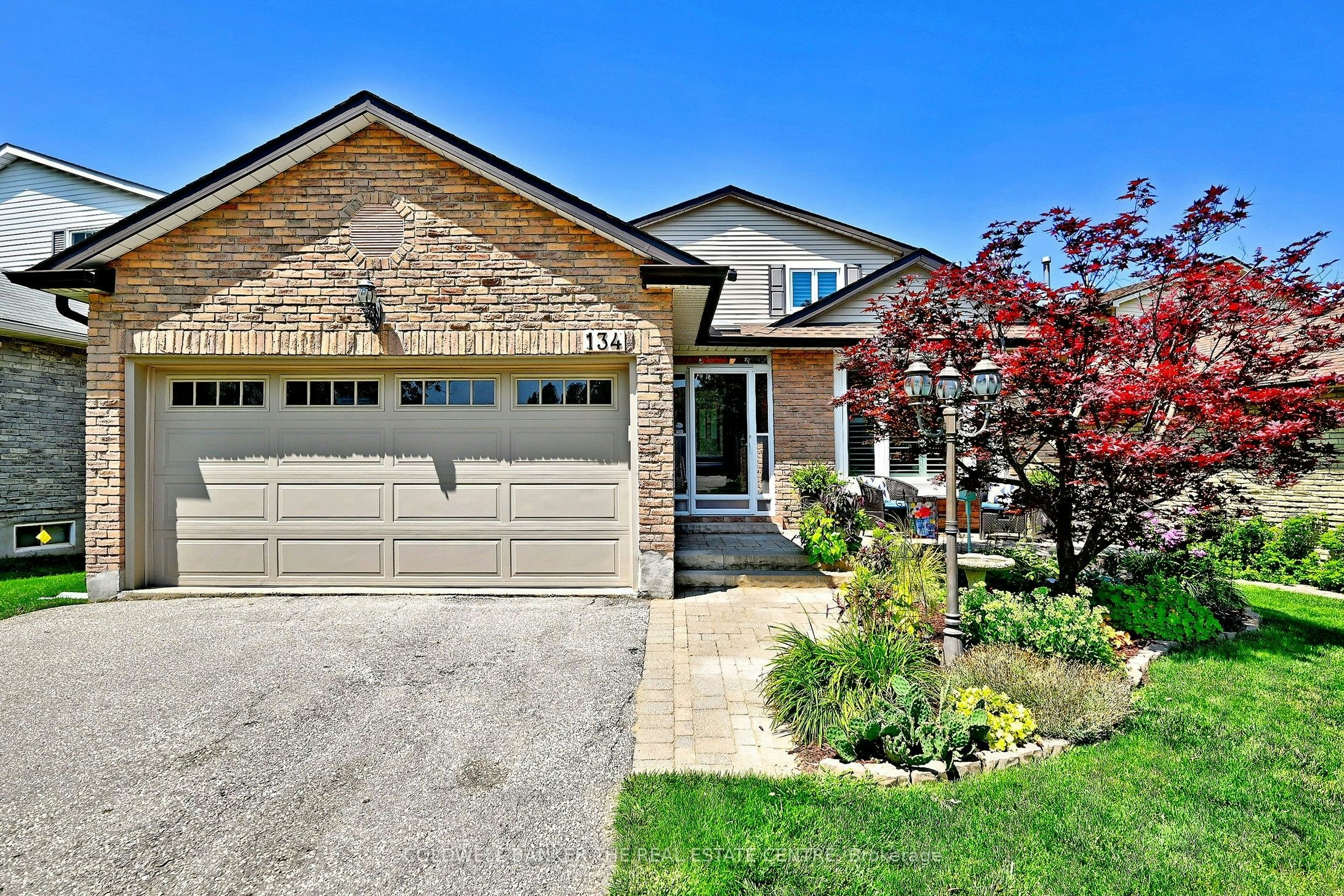 134 Huron Heights Drive, Newmarket, ON, L3Y 6N3
