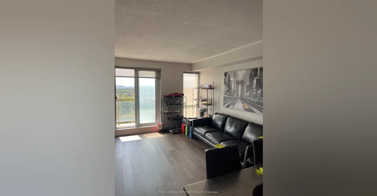 901-399 South Park Road, Markham, ON, L3T 7W6 - 3