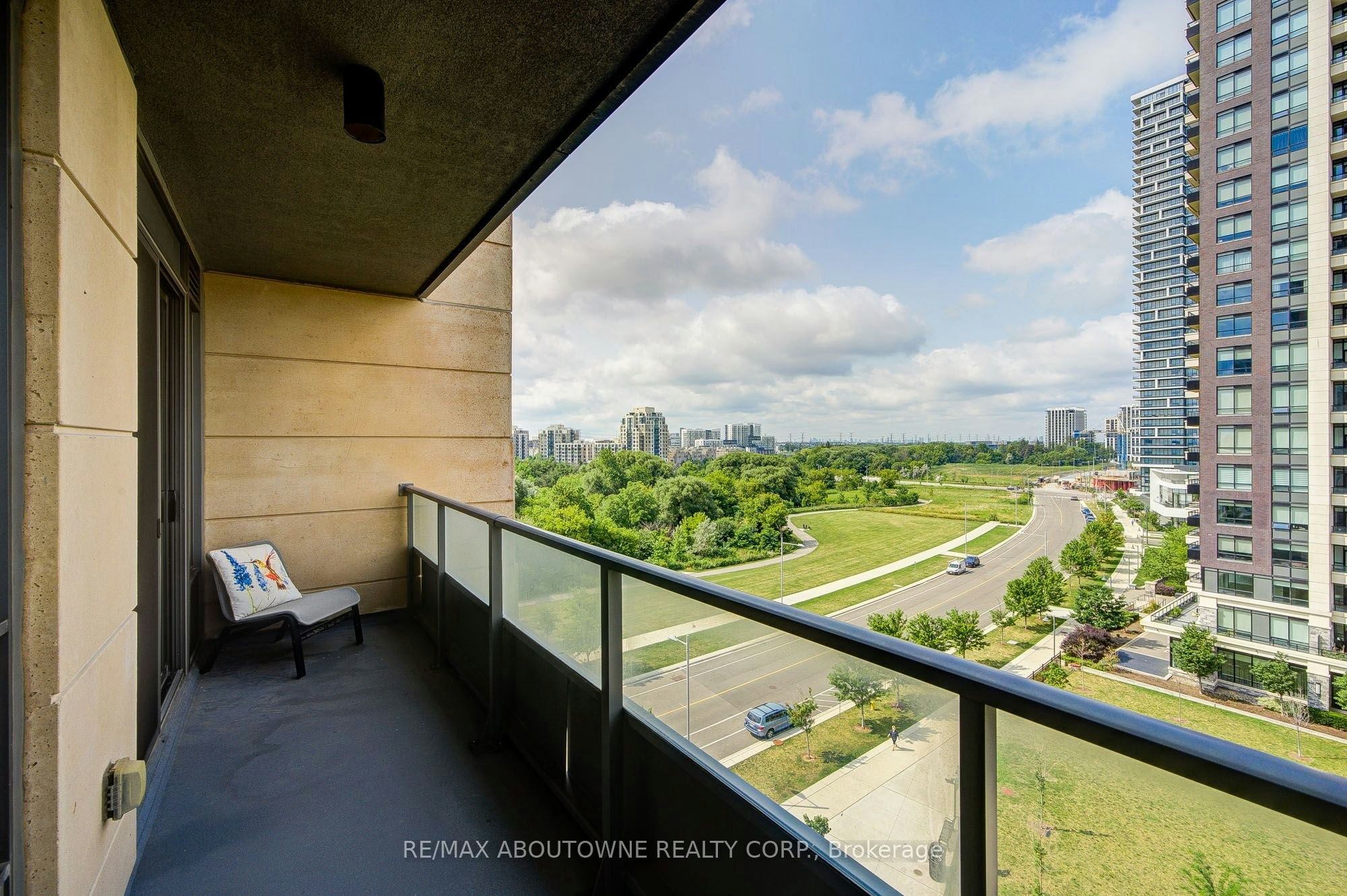 921-18 Uptown Drive, Markham, ON, L3R 5M5