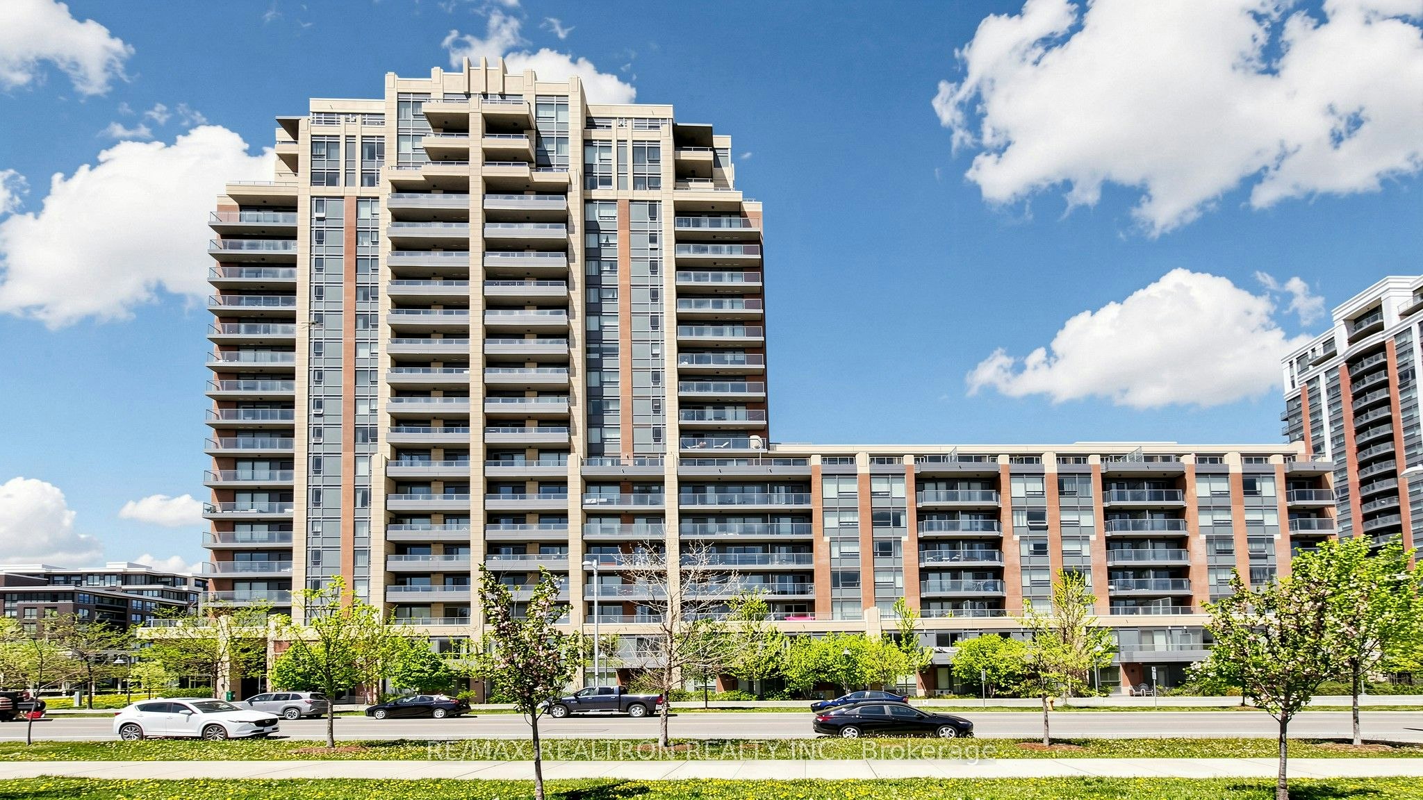 102-18 Uptown Drive, Markham, ON, L3R 5M5