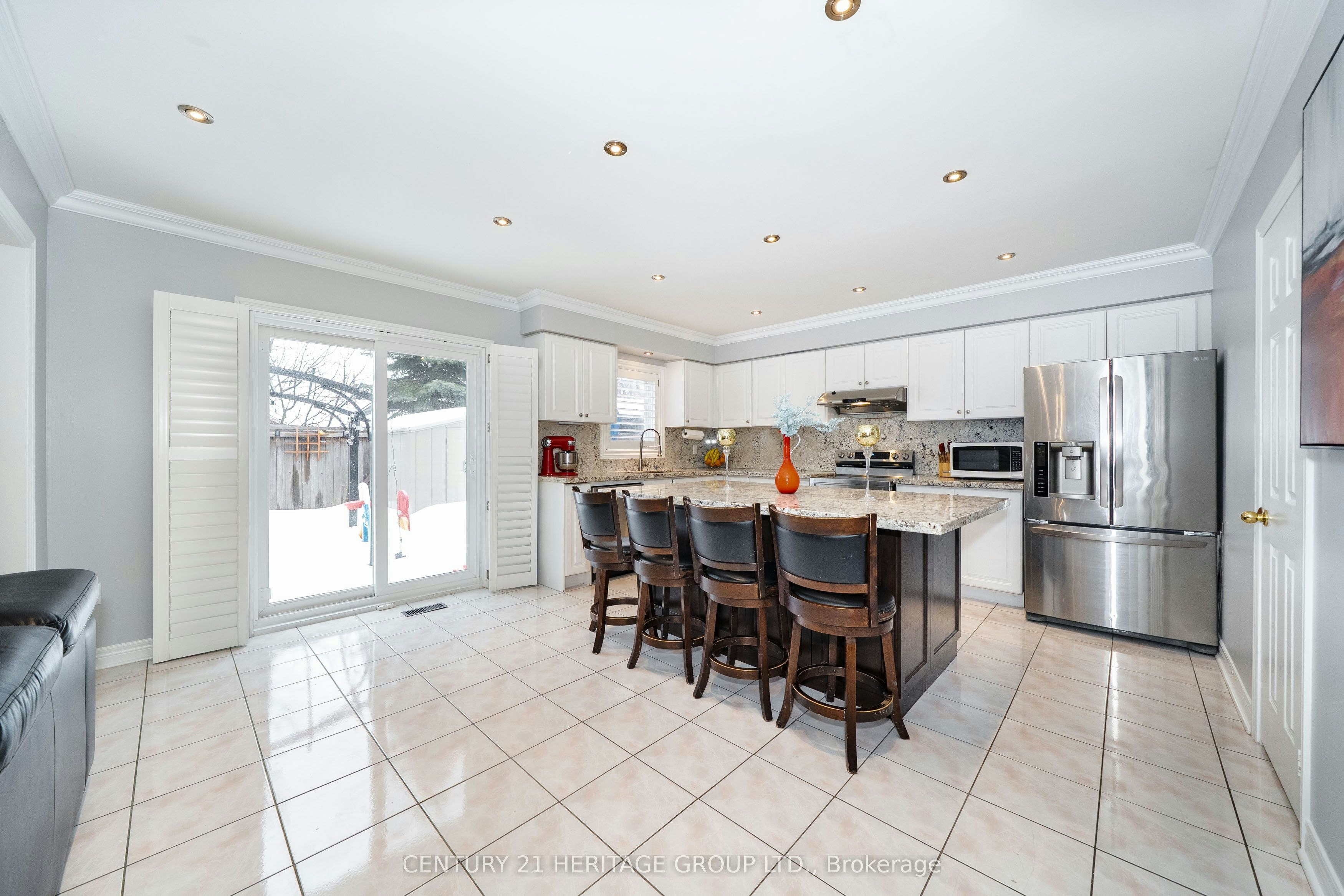 2211 Old Rutherford Road, Vaughan, ON, L6A 1Z7 - 7